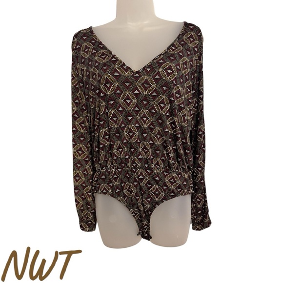 Fashion Nova Tops - NWT Geometric V-Neck Bodysuit - Black/Brown Print   XLARGE   #3